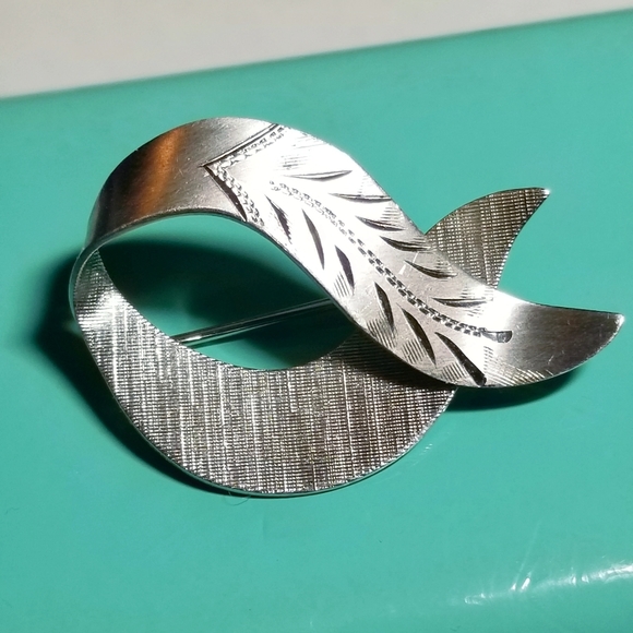 Vintage Jewelry - Relisted -Vintage Theda Sterling Silver brooch loop 925 ribbon engraved